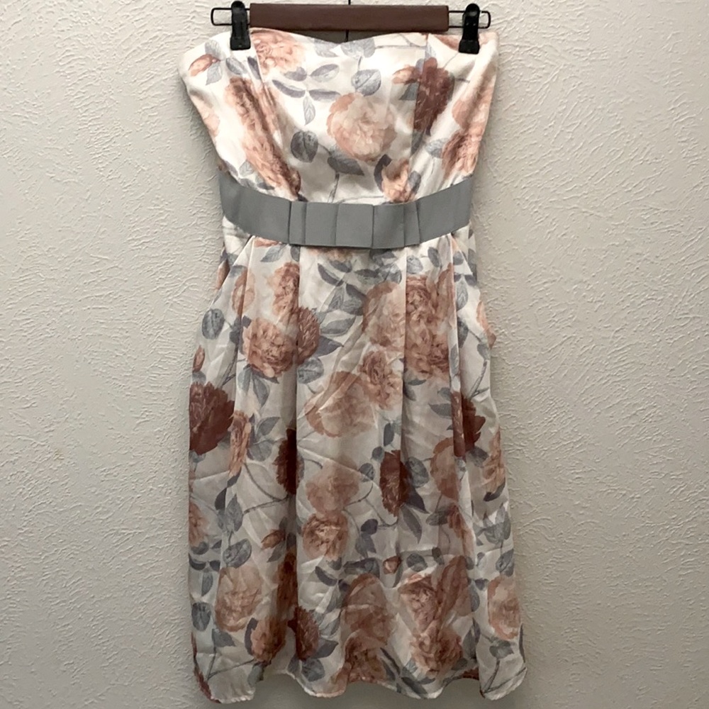 H&M Floral Staples Dress w/pockets